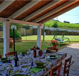 3 bedroom villa with pool and tennis court near Florence, sleeps 6